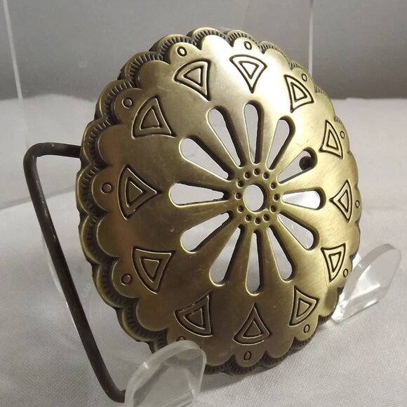 Ornate Gold Tone Metal Round Belt Buckle with Cut Outs - Picture 9 of 9